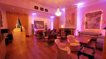 Single party strausberg