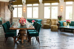 Hochzeitslocation Soho House Berlin Tafel mit Dekoration