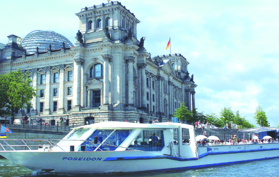 Poseidon vor Reichstag