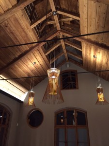 reglerhaus-blick auf den dachstuhl-innenbeleuchtung