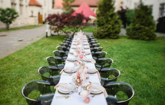 Hochzeitstafel im Garten Stadtbad Oderberger